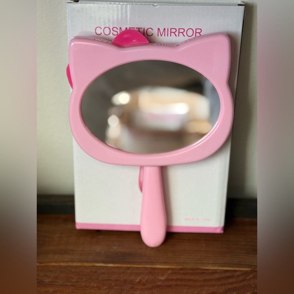HK Handheld Mirror NIB - Picture 2 of 2